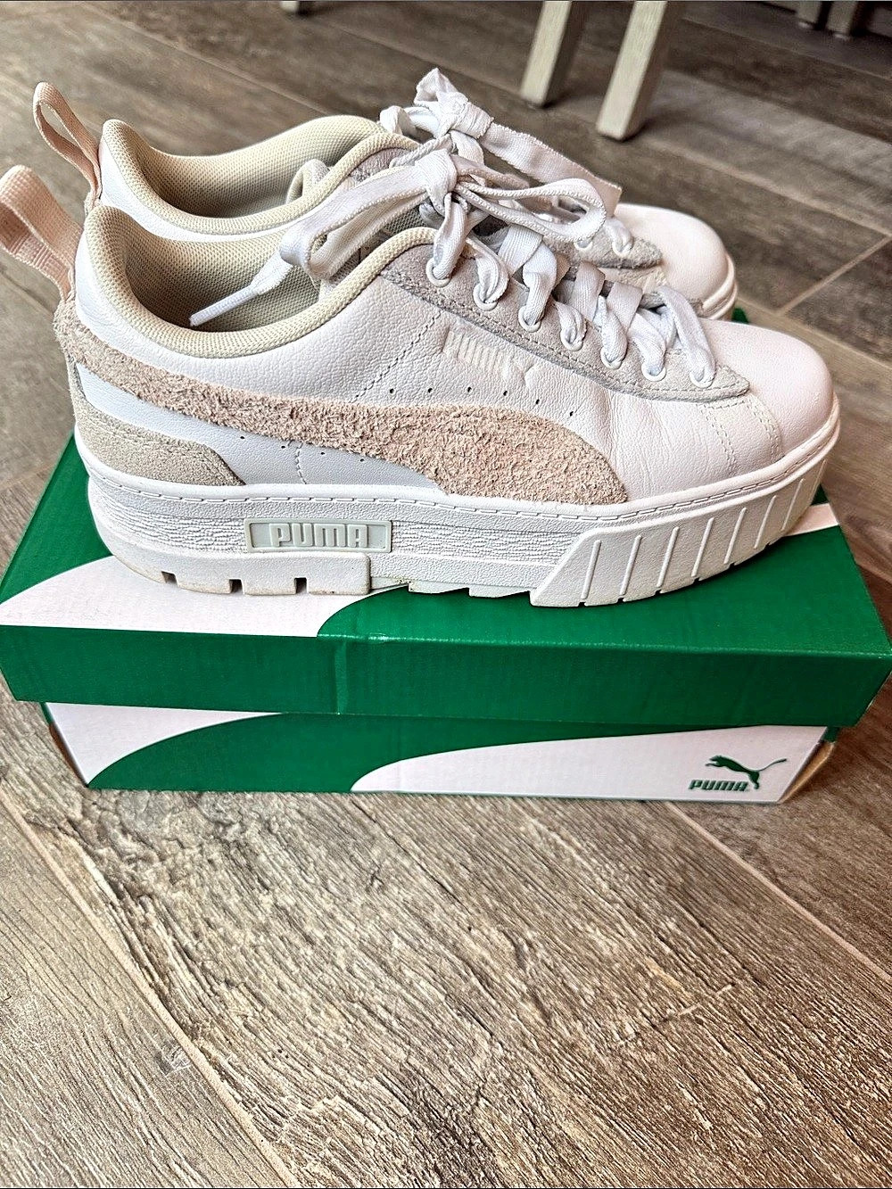 Puma Mayze Mix Wns Platform Sneakers in White & Pink US 7.5